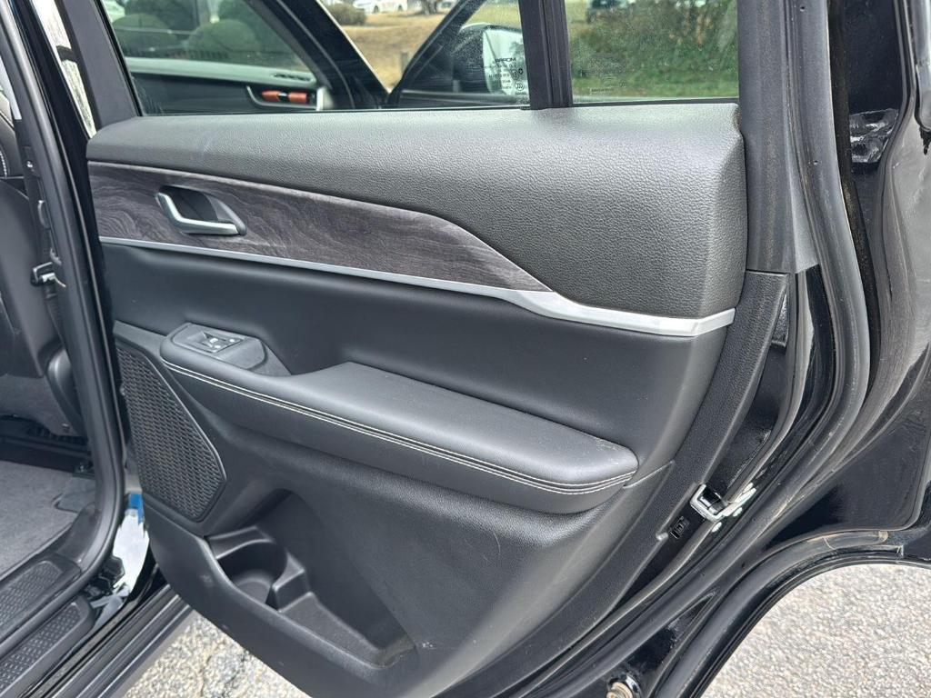 used 2024 Jeep Grand Cherokee L car, priced at $34,997