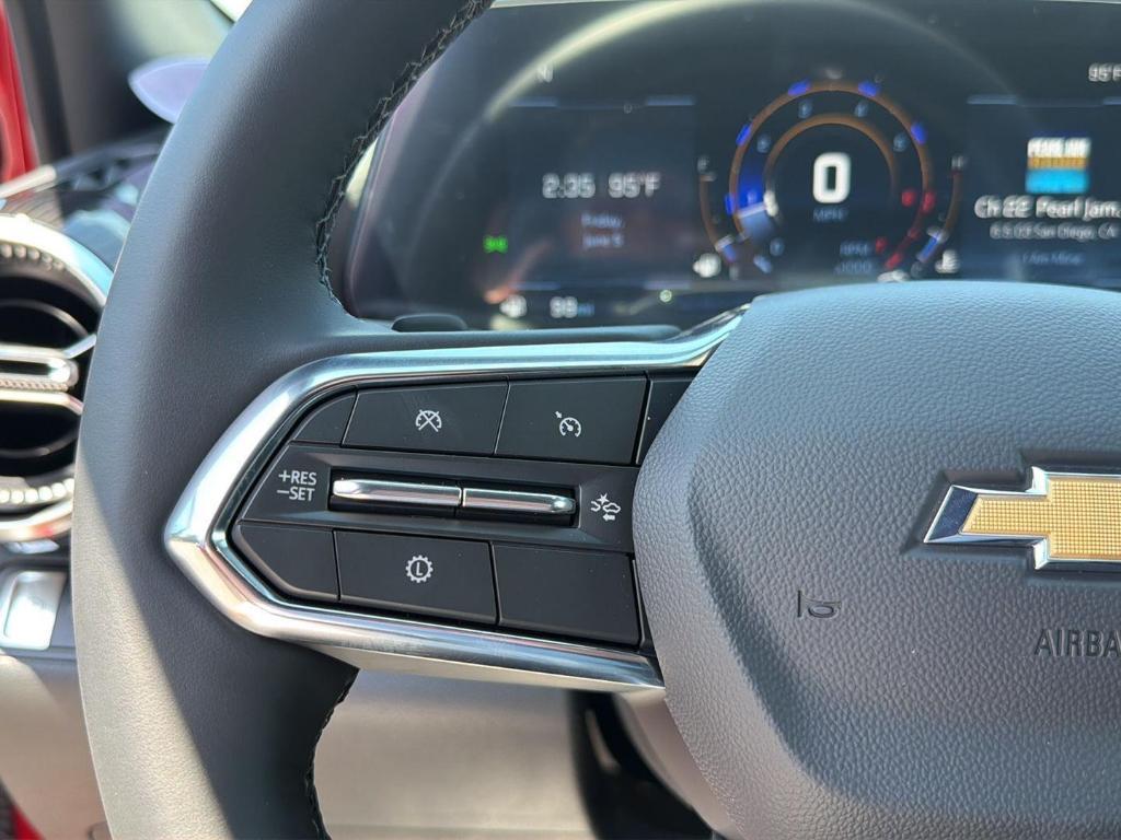new 2026 Chevrolet Equinox car, priced at $31,655
