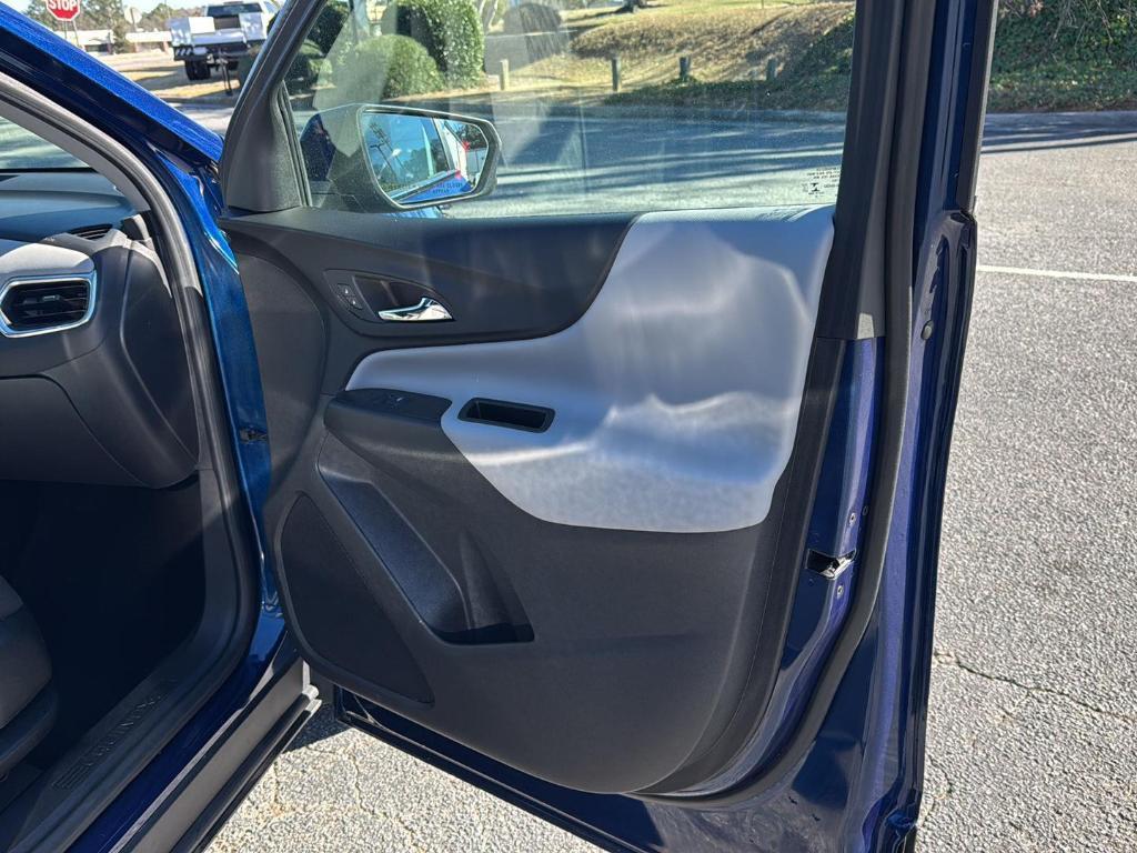 used 2022 Chevrolet Equinox car, priced at $19,999