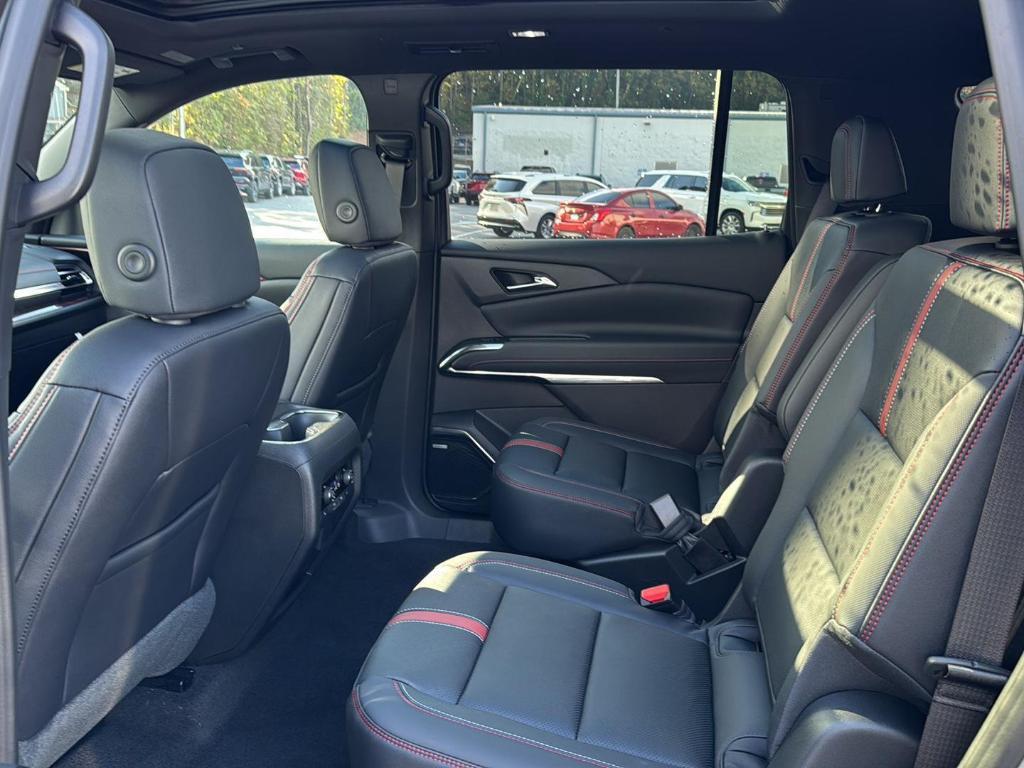 new 2026 Chevrolet Traverse car, priced at $56,335