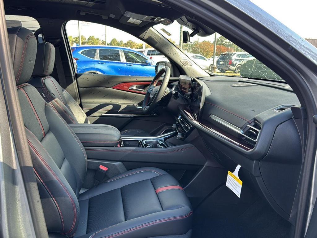 new 2026 Chevrolet Traverse car, priced at $56,335