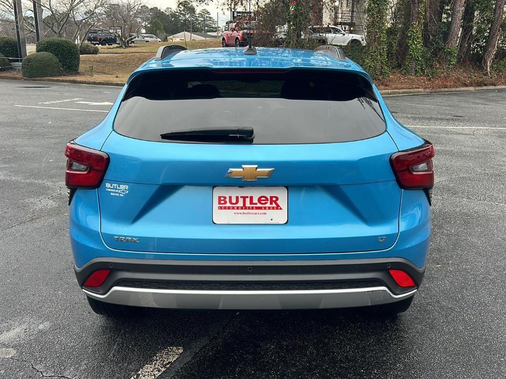 used 2025 Chevrolet Trax car, priced at $20,887