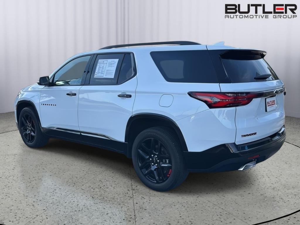 used 2022 Chevrolet Traverse car, priced at $29,999