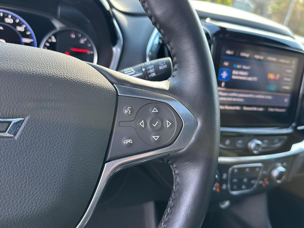 used 2022 Chevrolet Traverse car, priced at $29,999