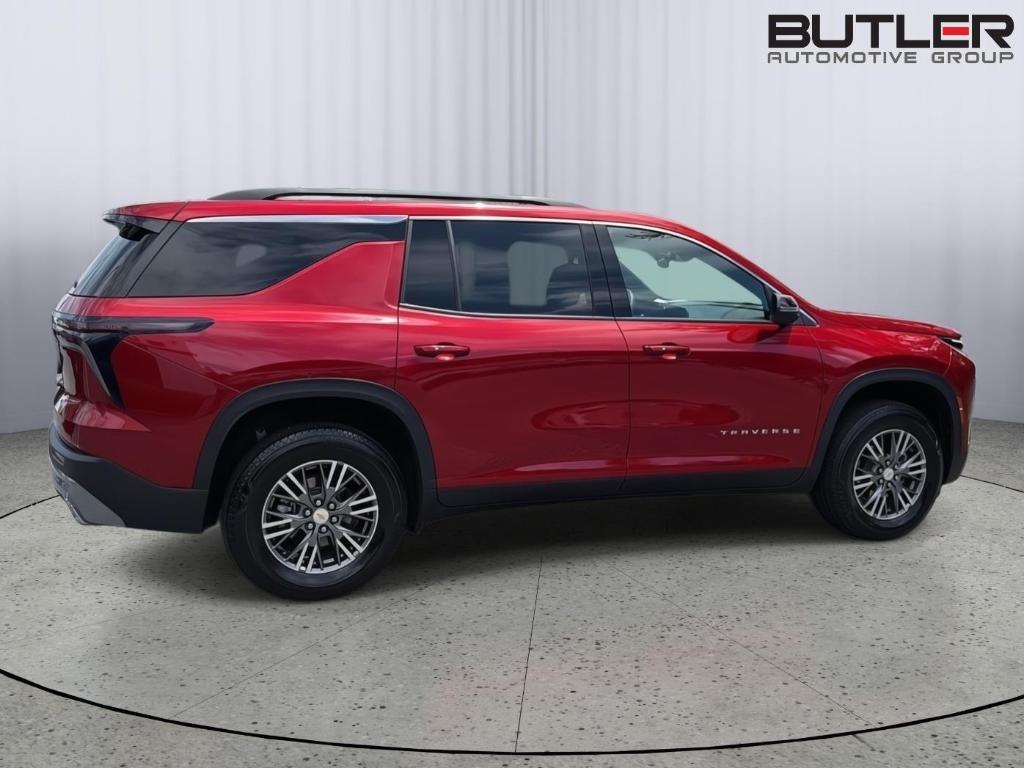 used 2025 Chevrolet Traverse car, priced at $36,998