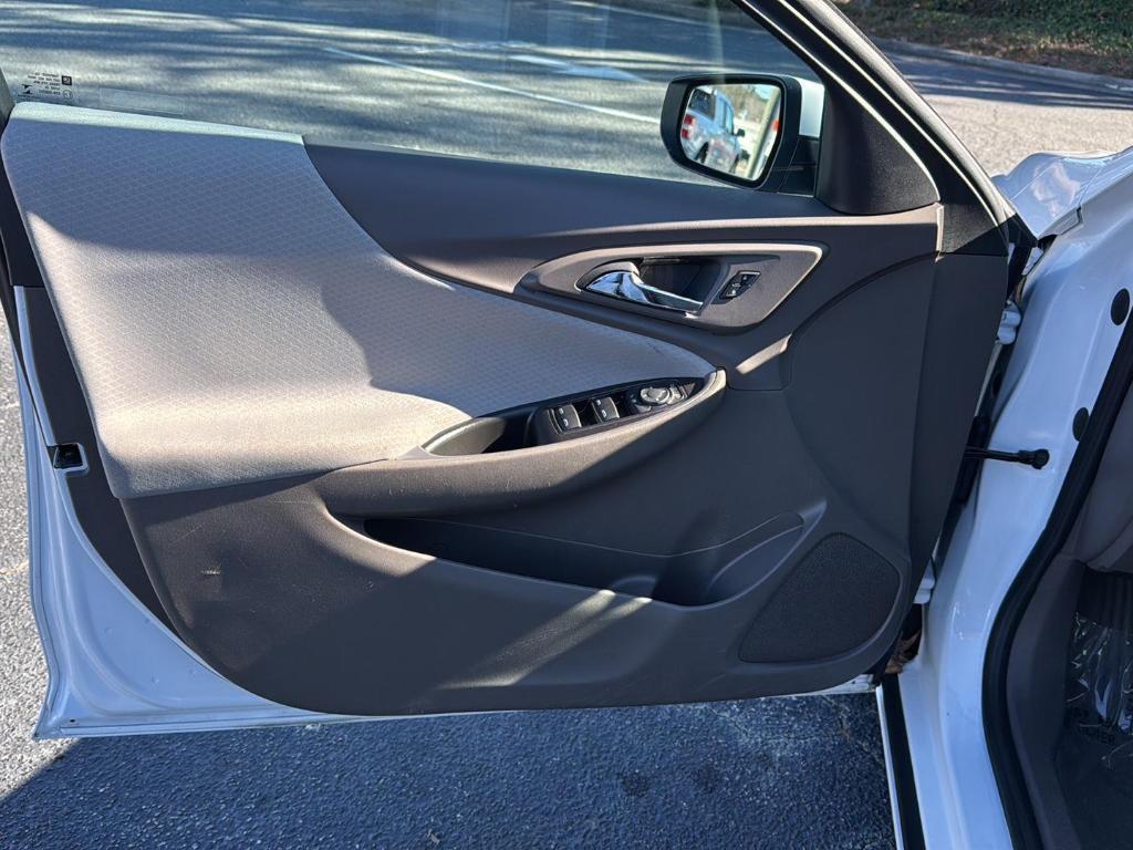 used 2024 Chevrolet Malibu car, priced at $18,999
