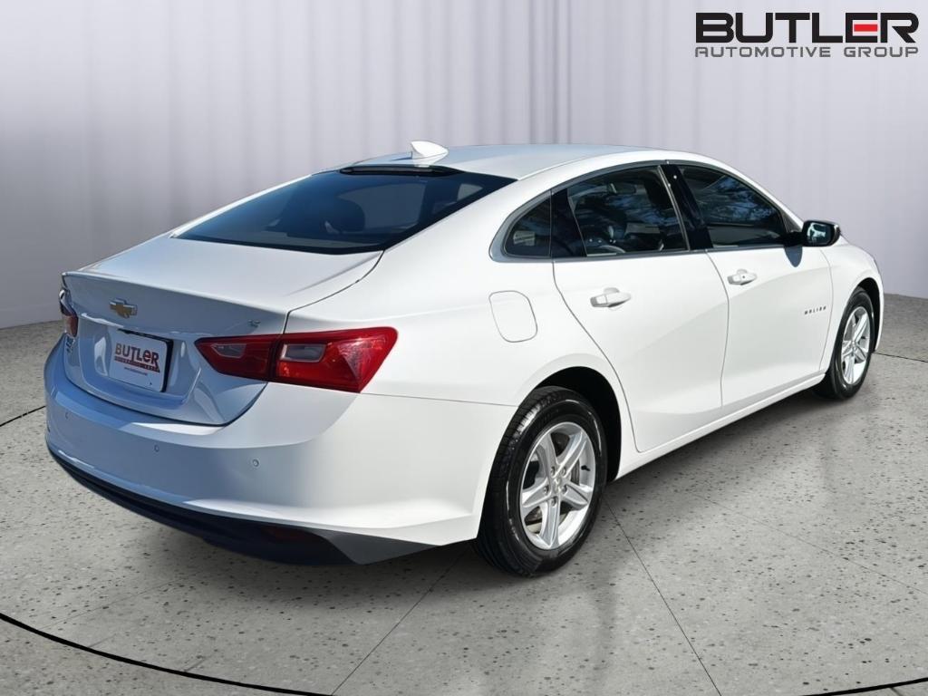 used 2024 Chevrolet Malibu car, priced at $18,999