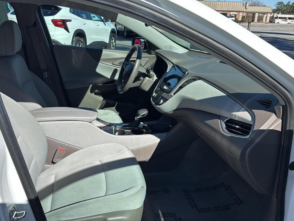 used 2024 Chevrolet Malibu car, priced at $18,999