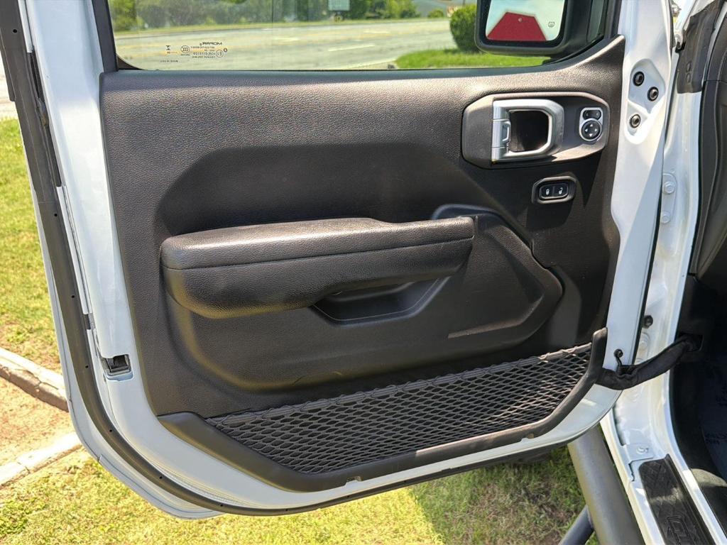 used 2024 Jeep Gladiator car, priced at $42,998