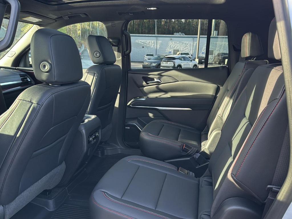 new 2026 Chevrolet Traverse car, priced at $56,015