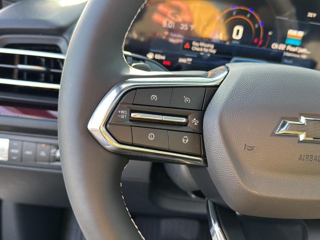 new 2026 Chevrolet Traverse car, priced at $56,015