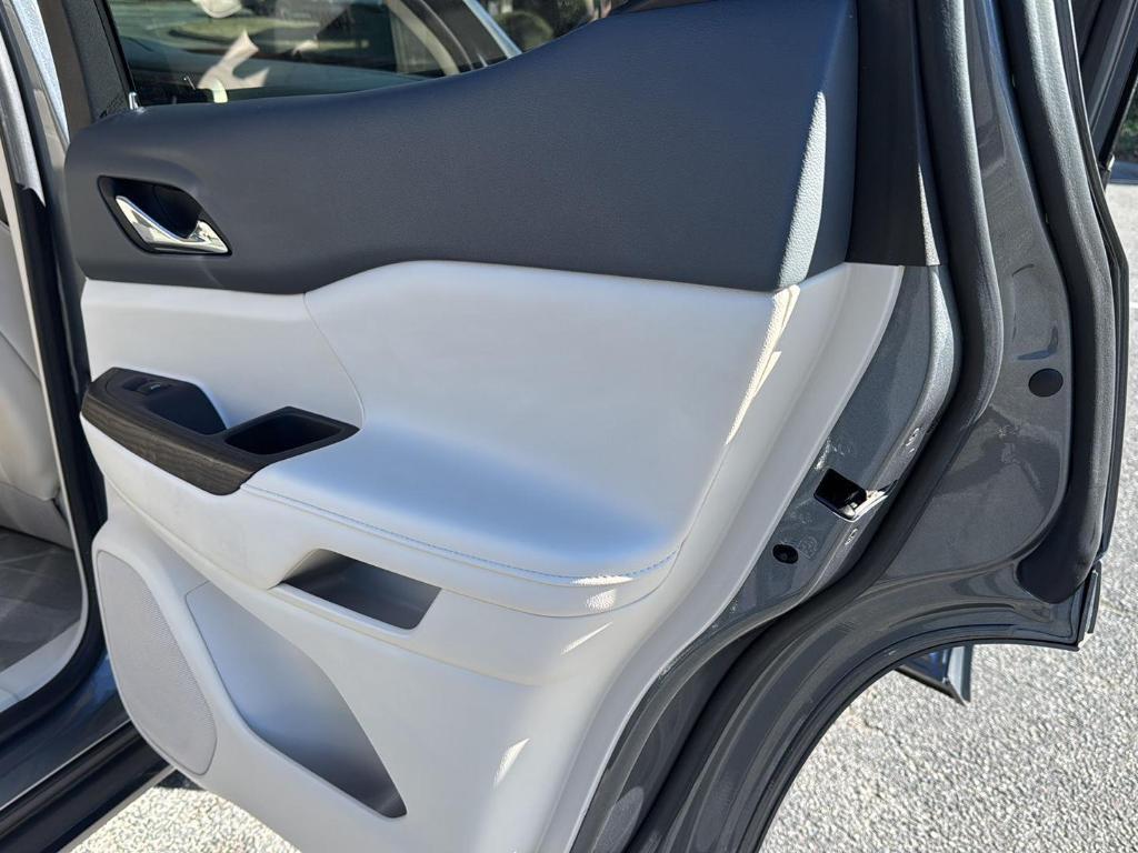 used 2022 GMC Acadia car, priced at $33,999