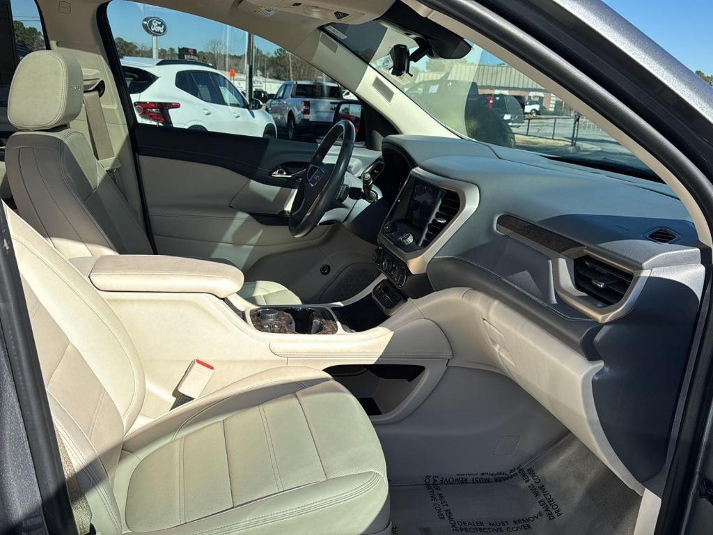 used 2022 GMC Acadia car, priced at $33,999