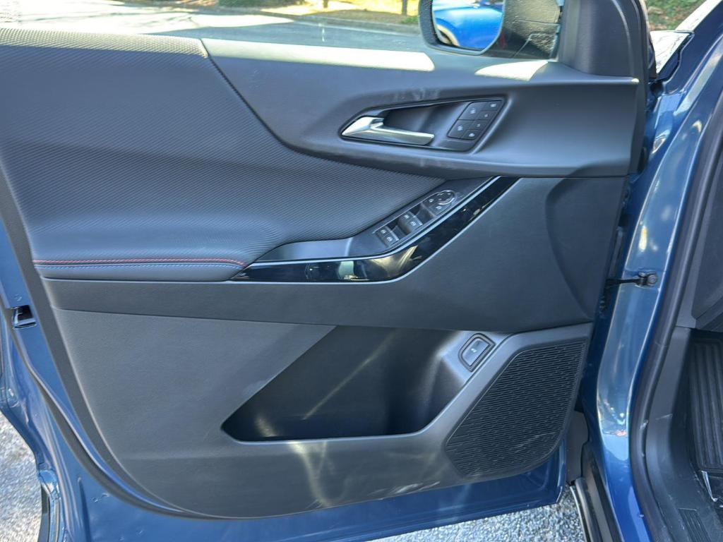 new 2026 Chevrolet Equinox car, priced at $33,185