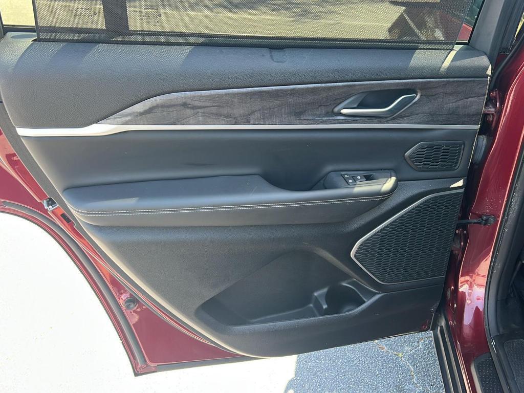 used 2022 Jeep Grand Cherokee L car, priced at $27,995