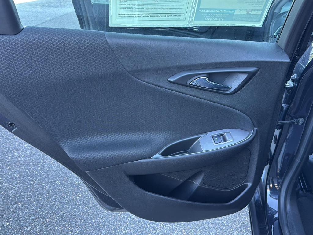 new 2023 Chevrolet Malibu car, priced at $16,950