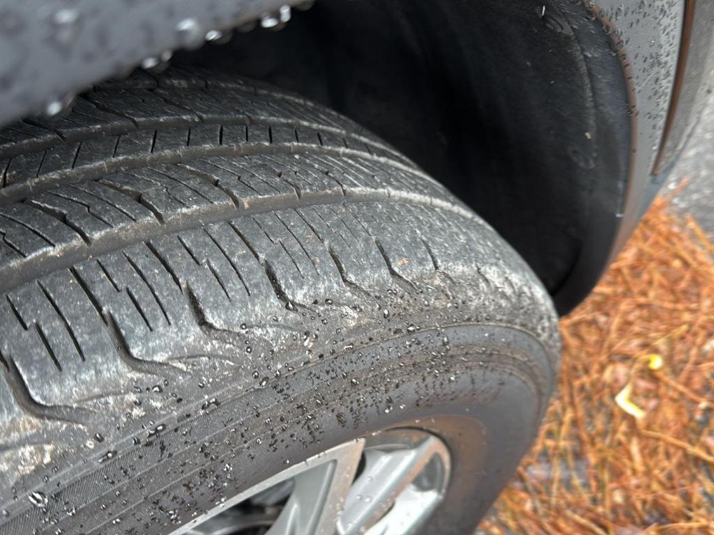 used 2023 GMC Acadia car, priced at $25,887