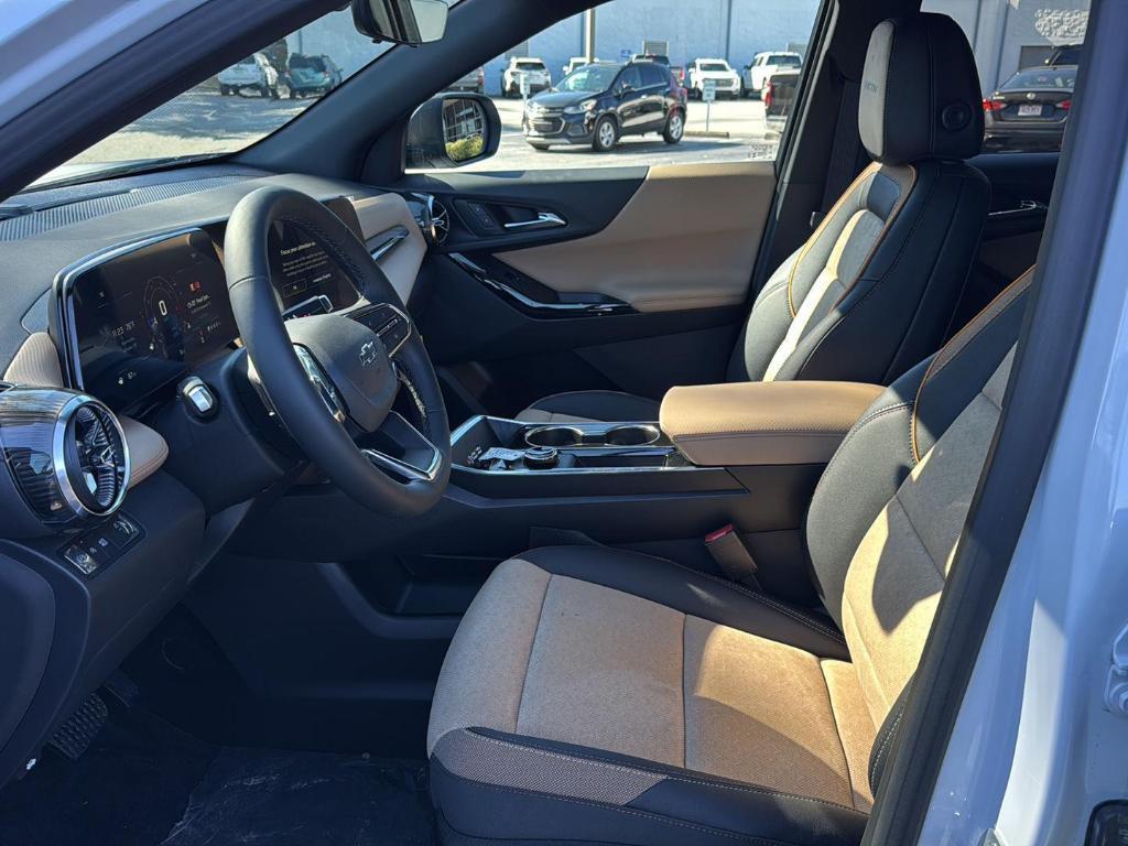 new 2026 Chevrolet Equinox car, priced at $38,325