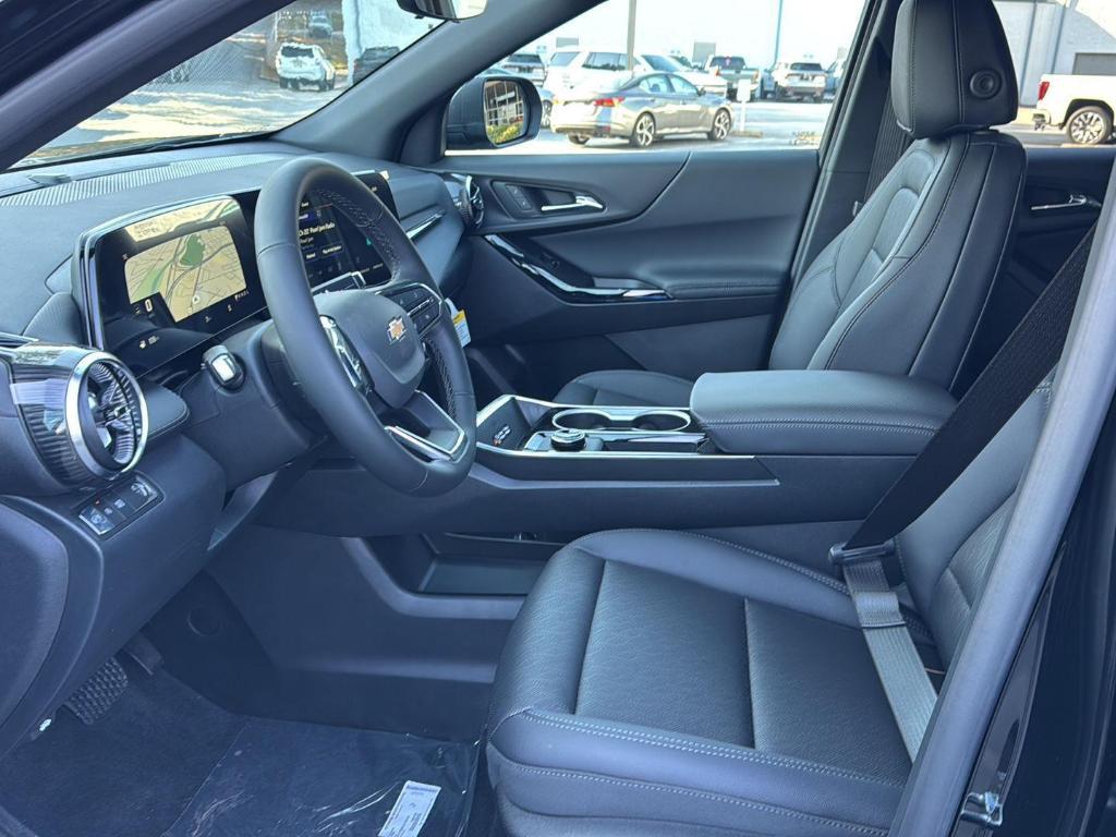 new 2026 Chevrolet Equinox car, priced at $29,330