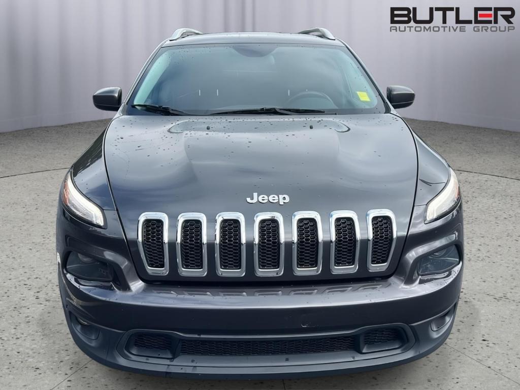 used 2016 Jeep Cherokee car, priced at $10,995