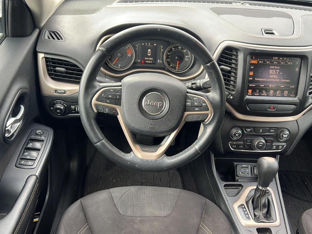 used 2016 Jeep Cherokee car, priced at $10,995