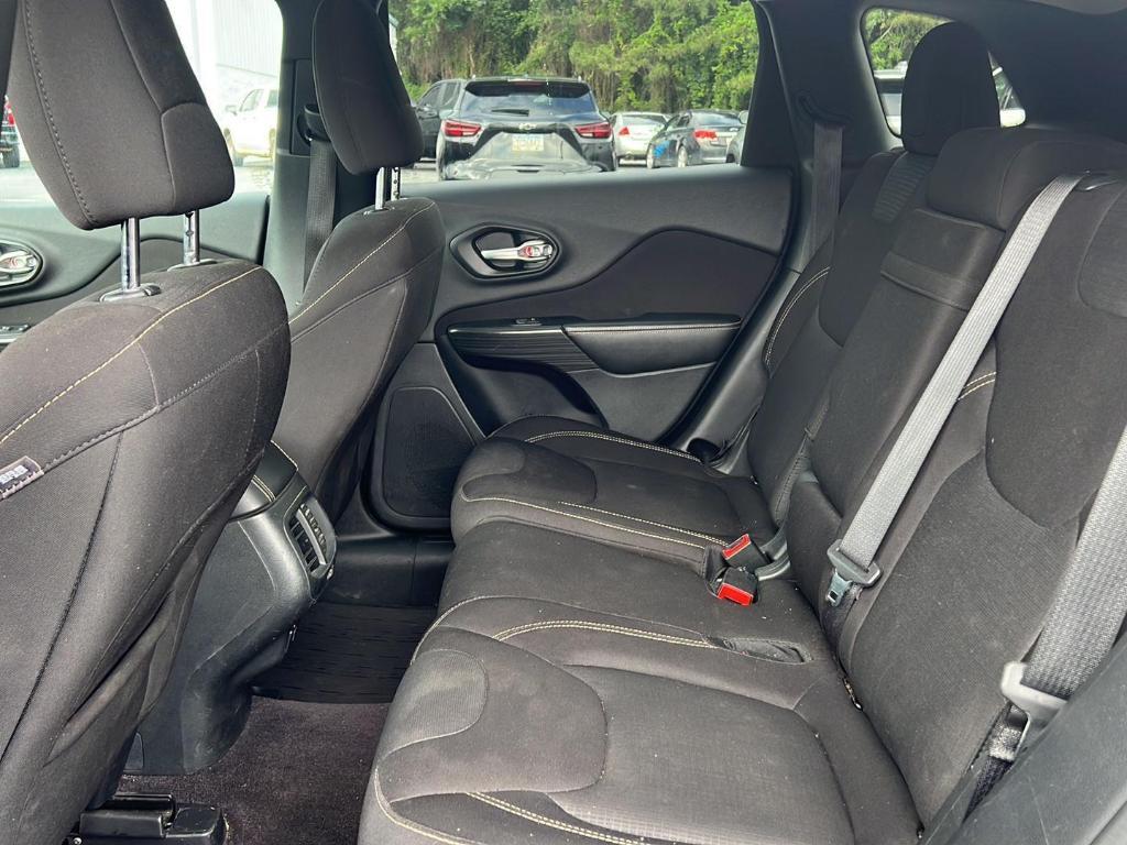used 2016 Jeep Cherokee car, priced at $10,995