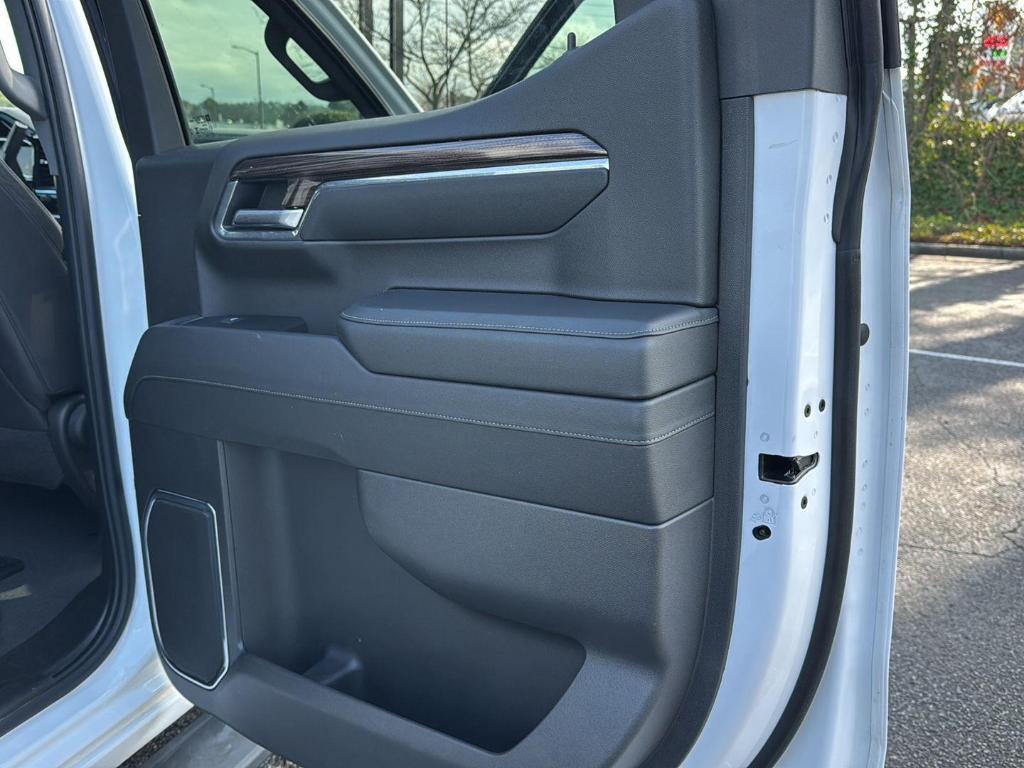 used 2024 Chevrolet Silverado 1500 car, priced at $39,667