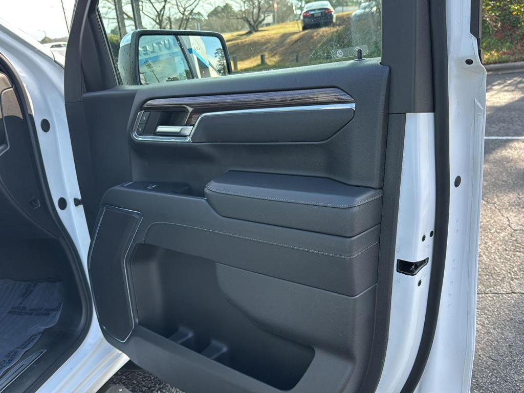 used 2024 Chevrolet Silverado 1500 car, priced at $39,667