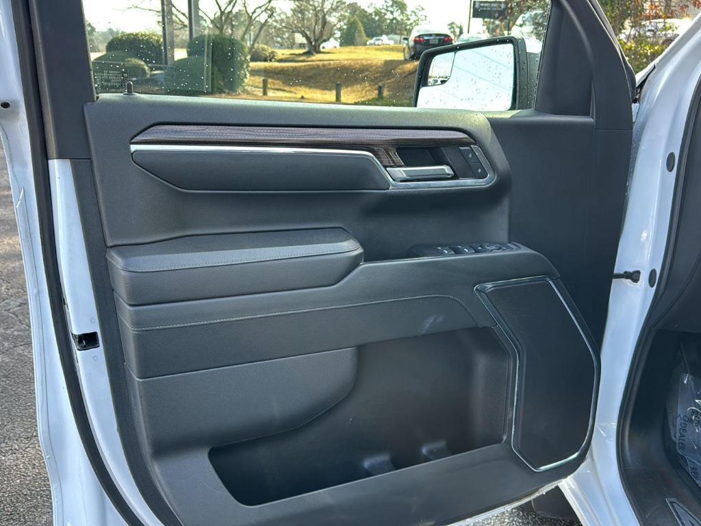 used 2024 Chevrolet Silverado 1500 car, priced at $39,667