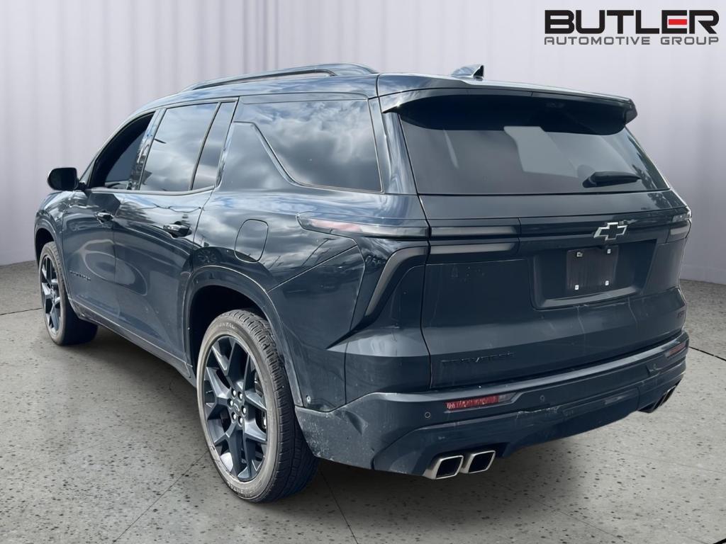 used 2024 Chevrolet Traverse car, priced at $43,998