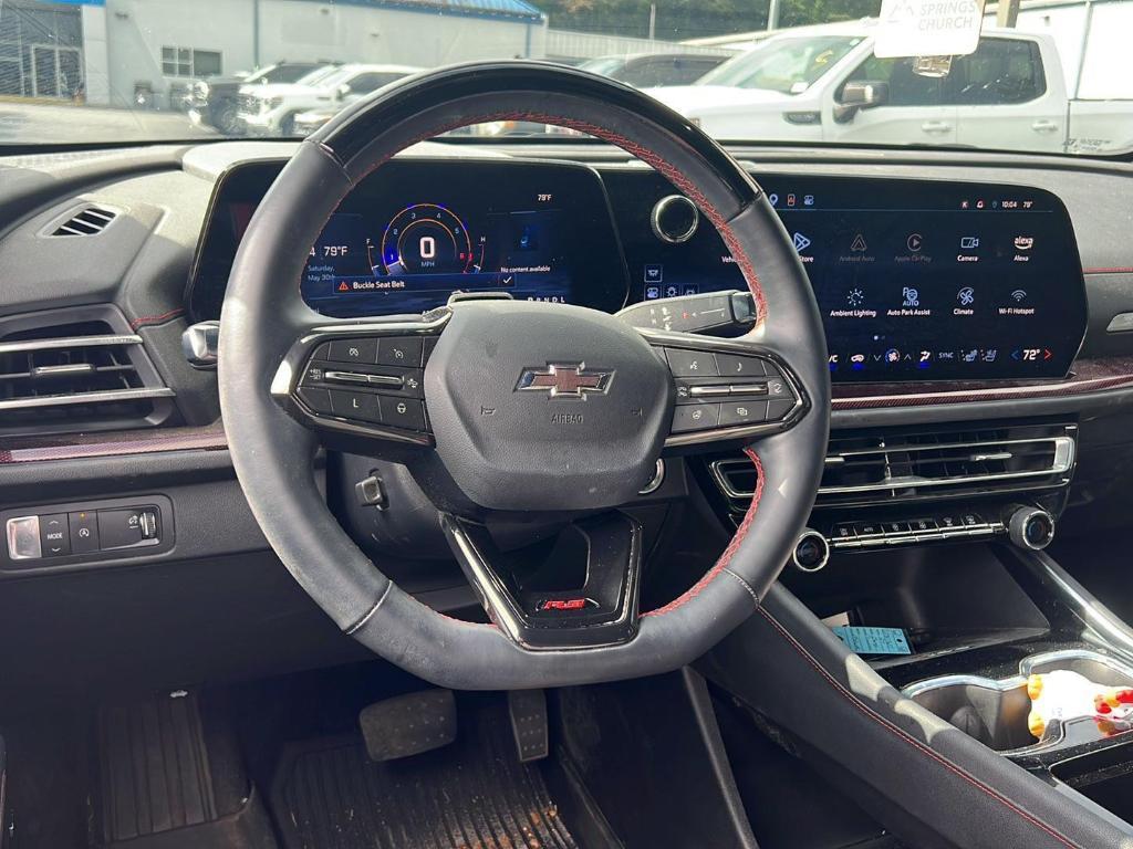 used 2024 Chevrolet Traverse car, priced at $43,998