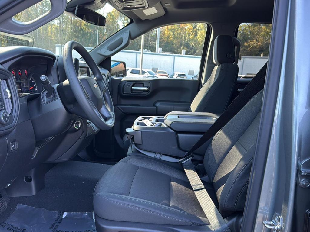 new 2026 Chevrolet Silverado 1500 car, priced at $43,025