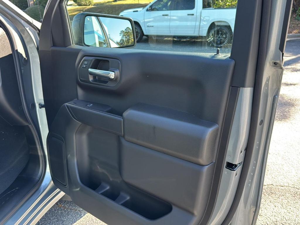 new 2026 Chevrolet Silverado 1500 car, priced at $43,025