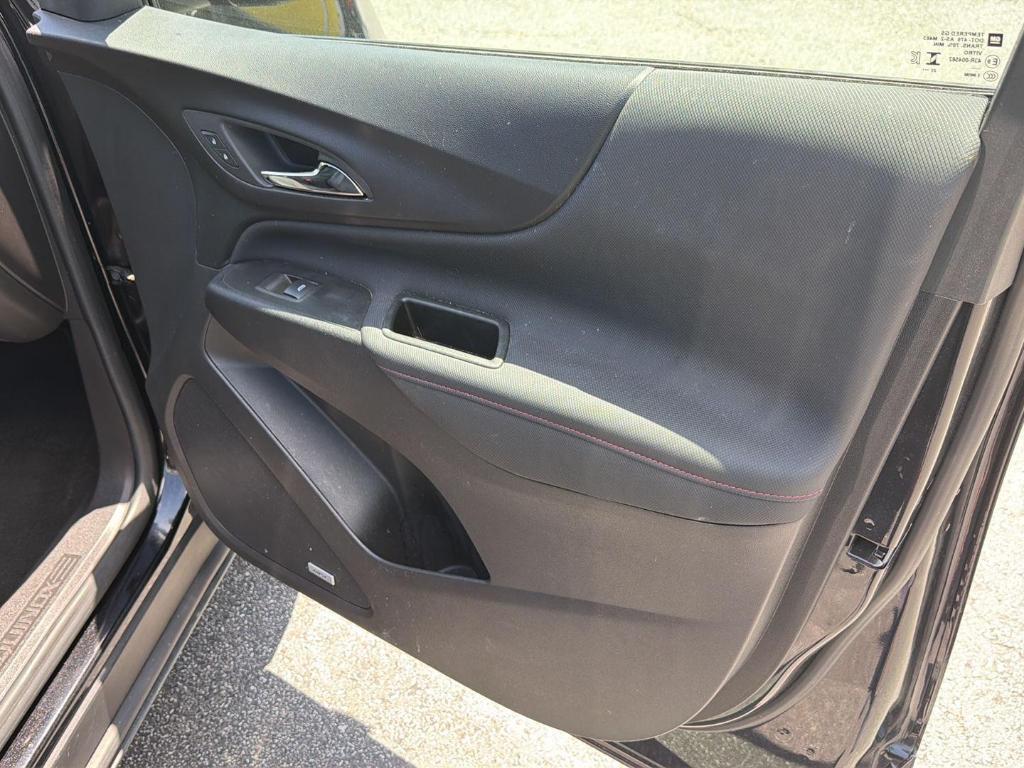 used 2024 Chevrolet Equinox car, priced at $27,995