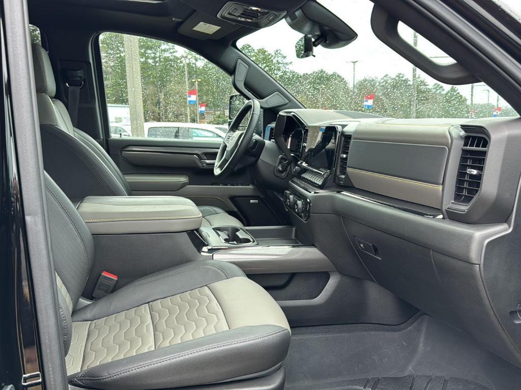 used 2024 Chevrolet Silverado 2500 car, priced at $70,558