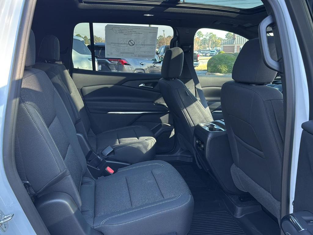 new 2026 Chevrolet Traverse car, priced at $44,155