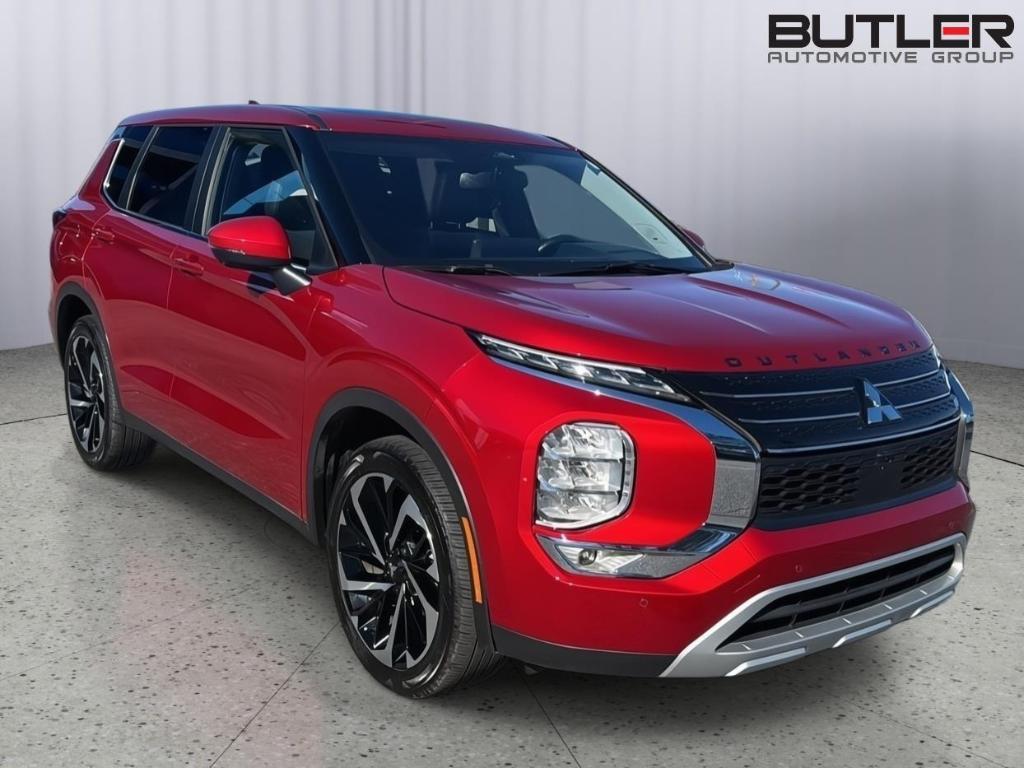 used 2024 Mitsubishi Outlander car, priced at $25,999