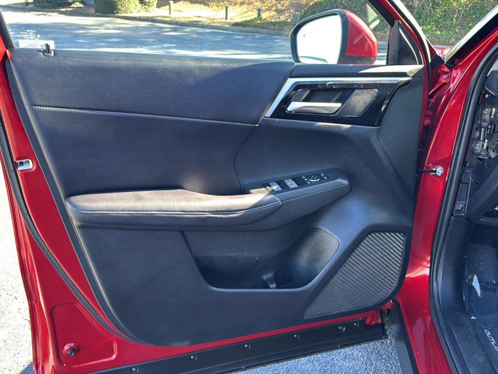 used 2024 Mitsubishi Outlander car, priced at $25,999