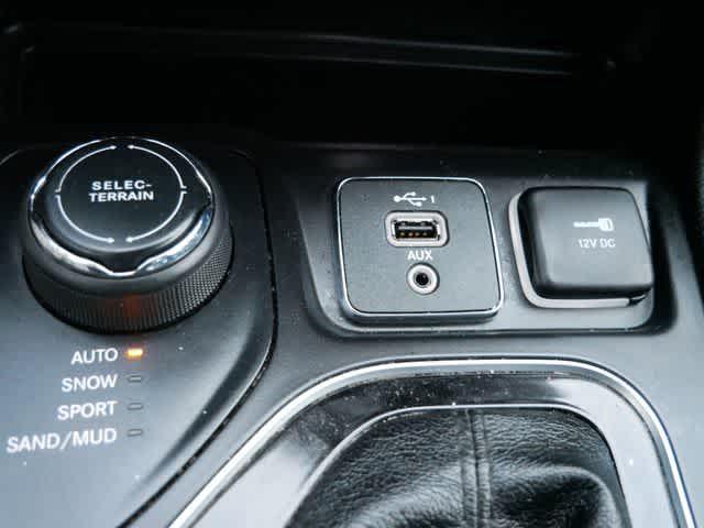 used 2019 Jeep Cherokee car, priced at $6,889