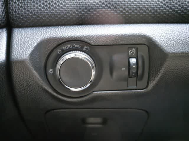 used 2014 Chevrolet Cruze car, priced at $5,500