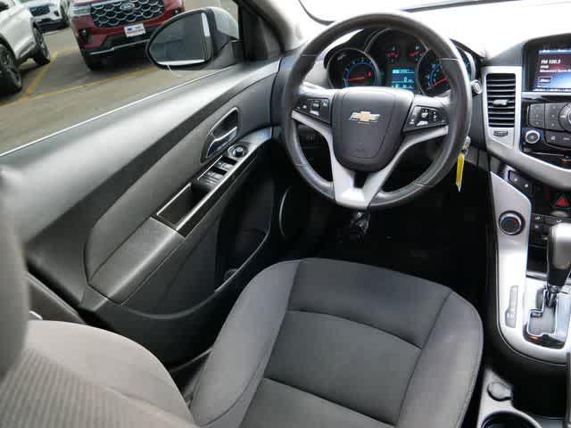 used 2014 Chevrolet Cruze car, priced at $5,500