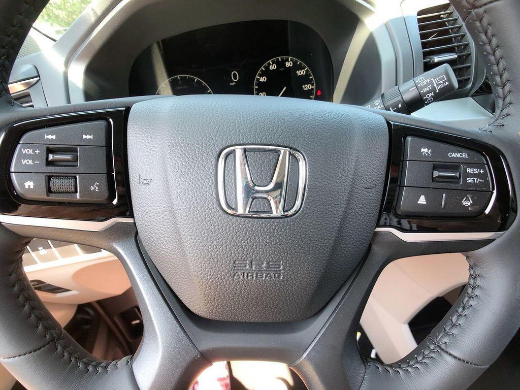 new 2026 Honda Odyssey car, priced at $44,290