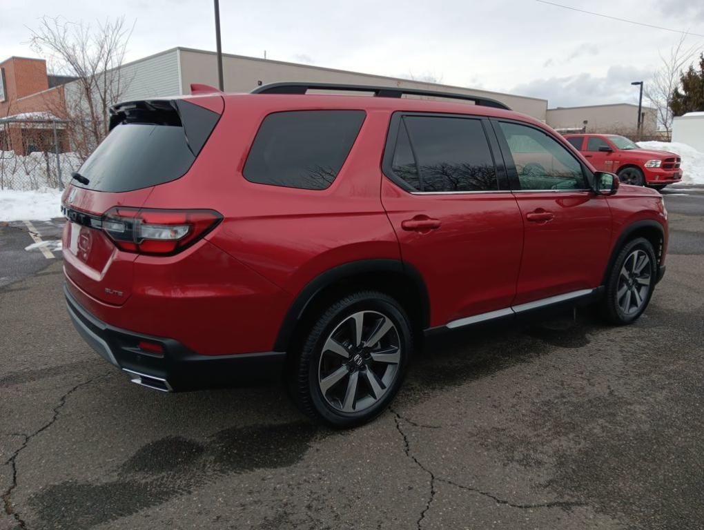 used 2023 Honda Pilot car, priced at $40,990