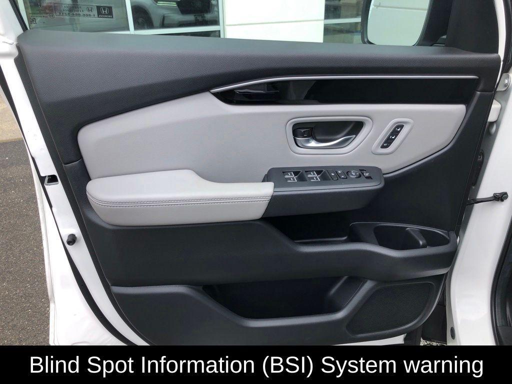 used 2025 Honda Pilot car, priced at $45,490
