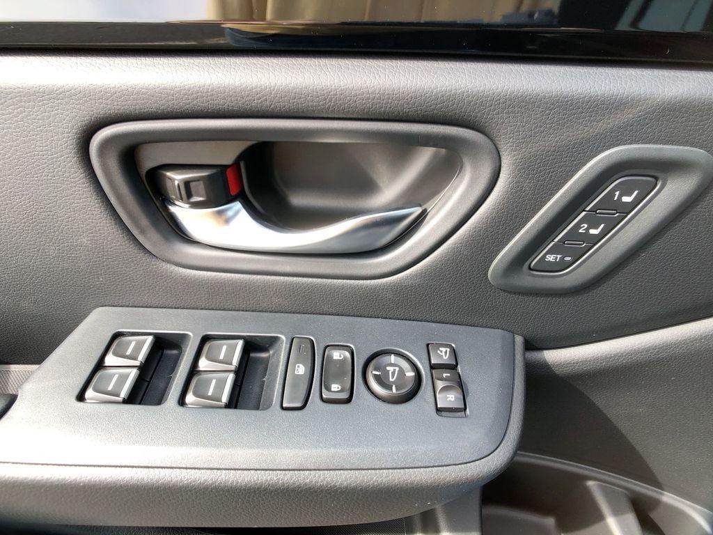 new 2025 Honda Pilot car, priced at $49,750