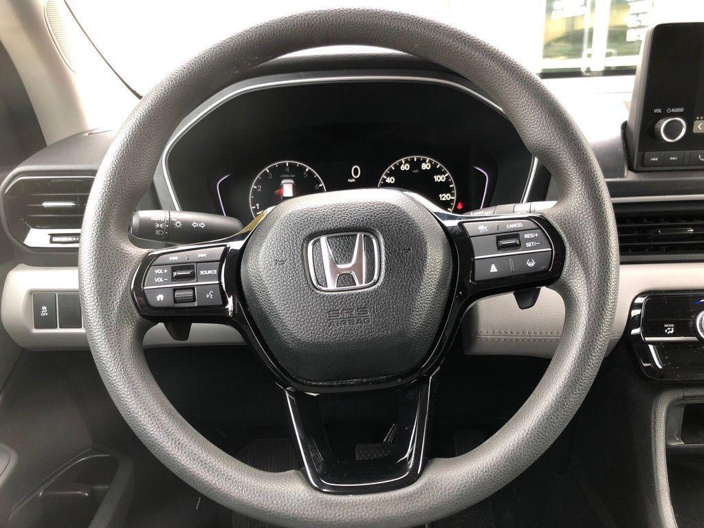 used 2023 Honda Pilot car, priced at $31,989