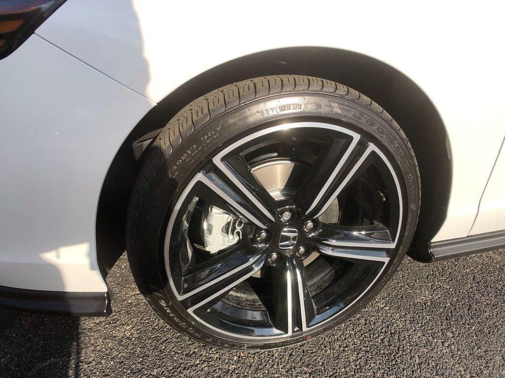 new 2025 Honda Accord Hybrid car, priced at $35,305