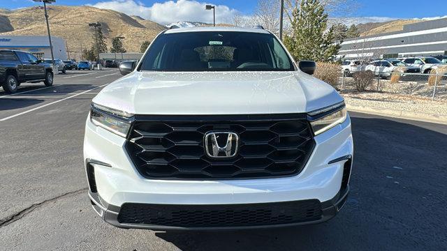 new 2025 Honda Pilot car, priced at $42,637