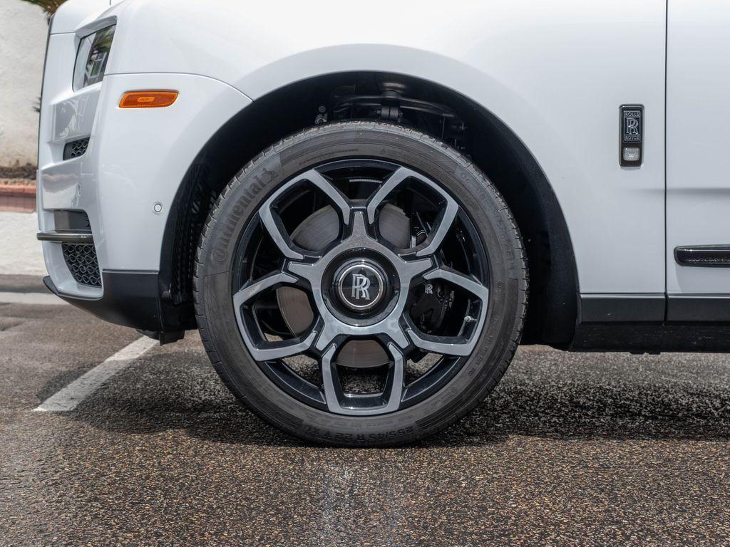 used 2022 Rolls-Royce Cullinan car, priced at $339,995