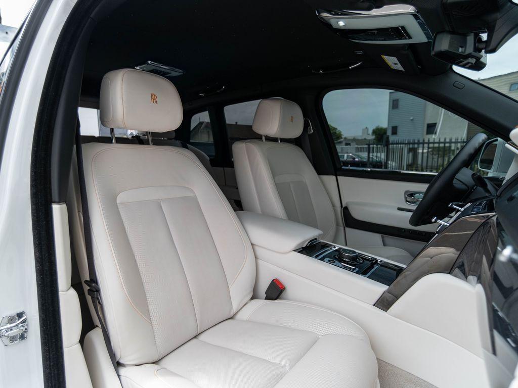 used 2022 Rolls-Royce Cullinan car, priced at $339,995